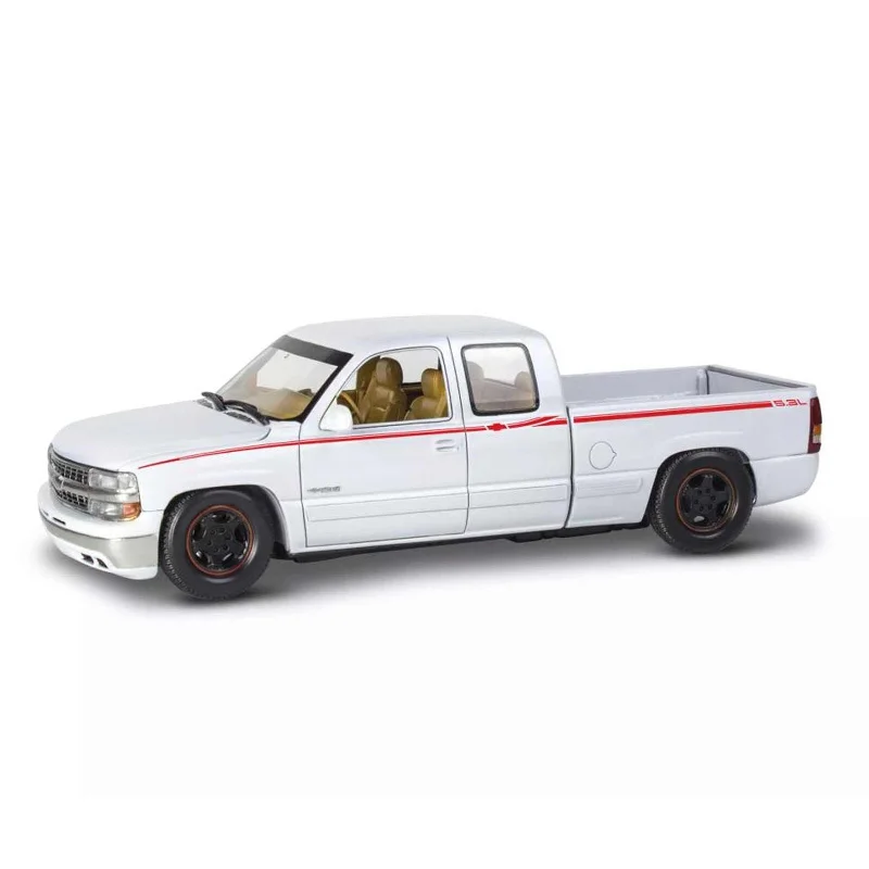 99 Chevy Silverado Street Pickup (1/25 Scale) Vehicle Model Kit